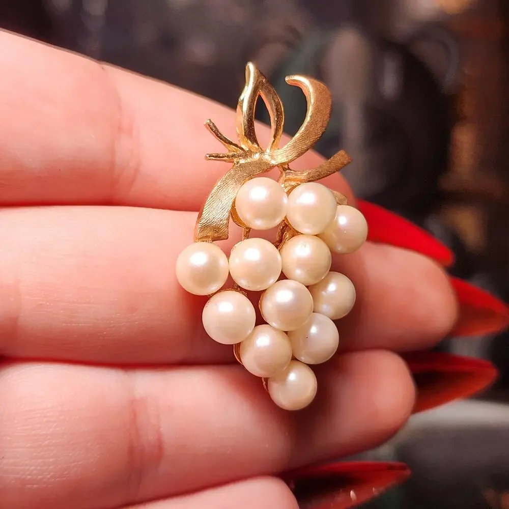 Vintage 14K Gold Cultured Pearl Grape Cluster Brooch Mid Century 1950s 9.71g